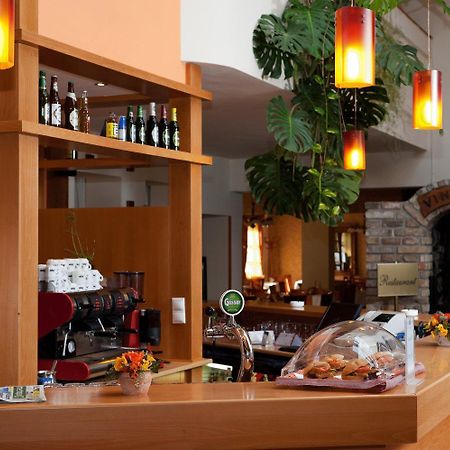 Gastland M0 Hotel & Conference Center Szigetszentmiklós Eksteriør bilde